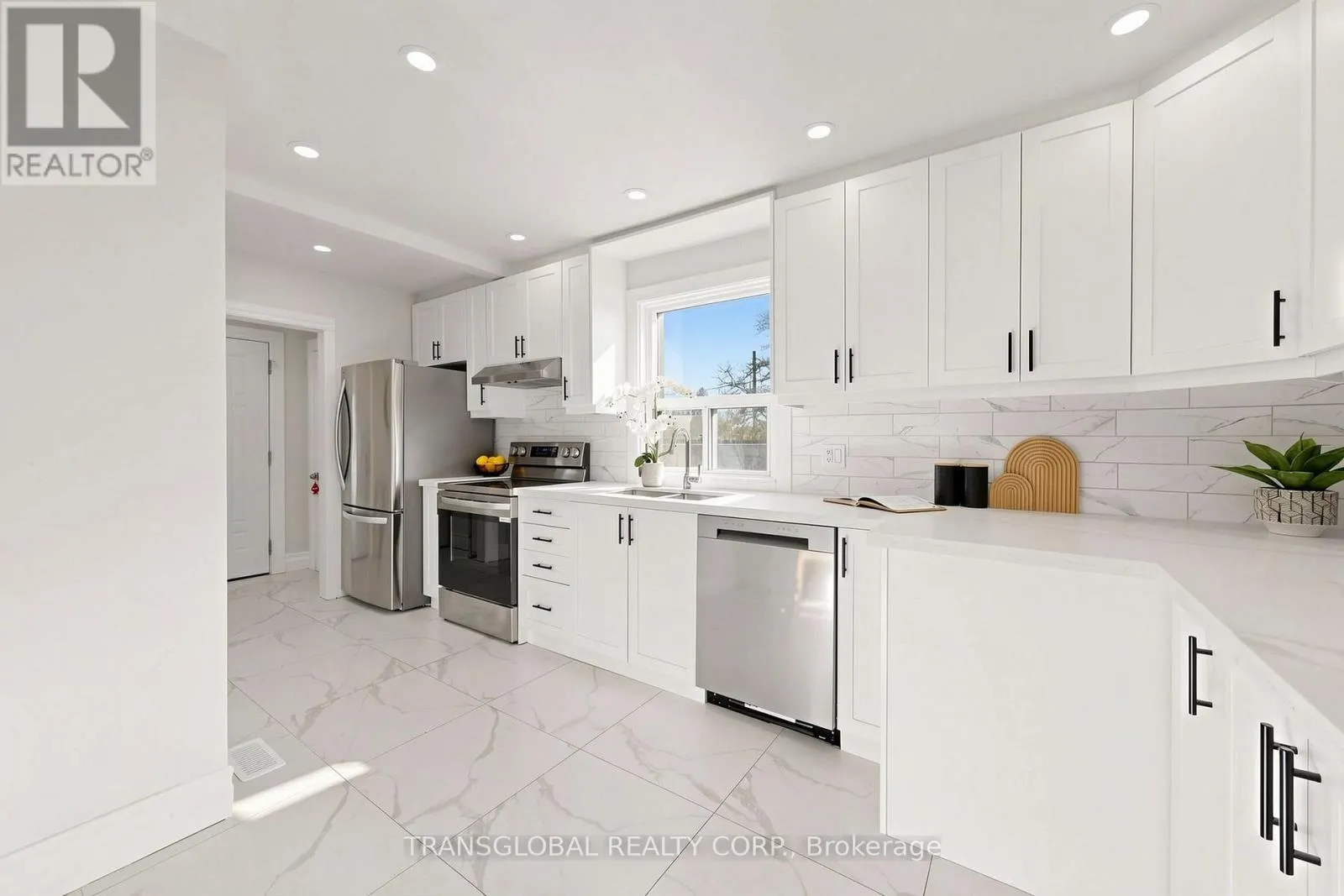 10 ANTICOSTI DRIVE