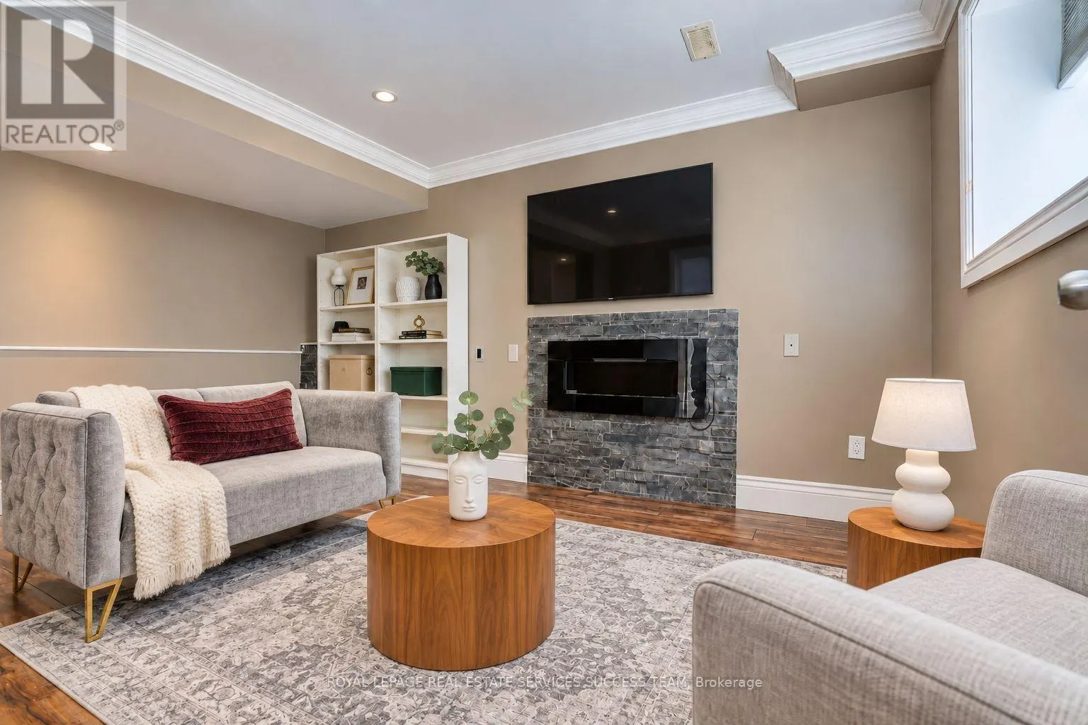 1684 FINKLE DRIVE