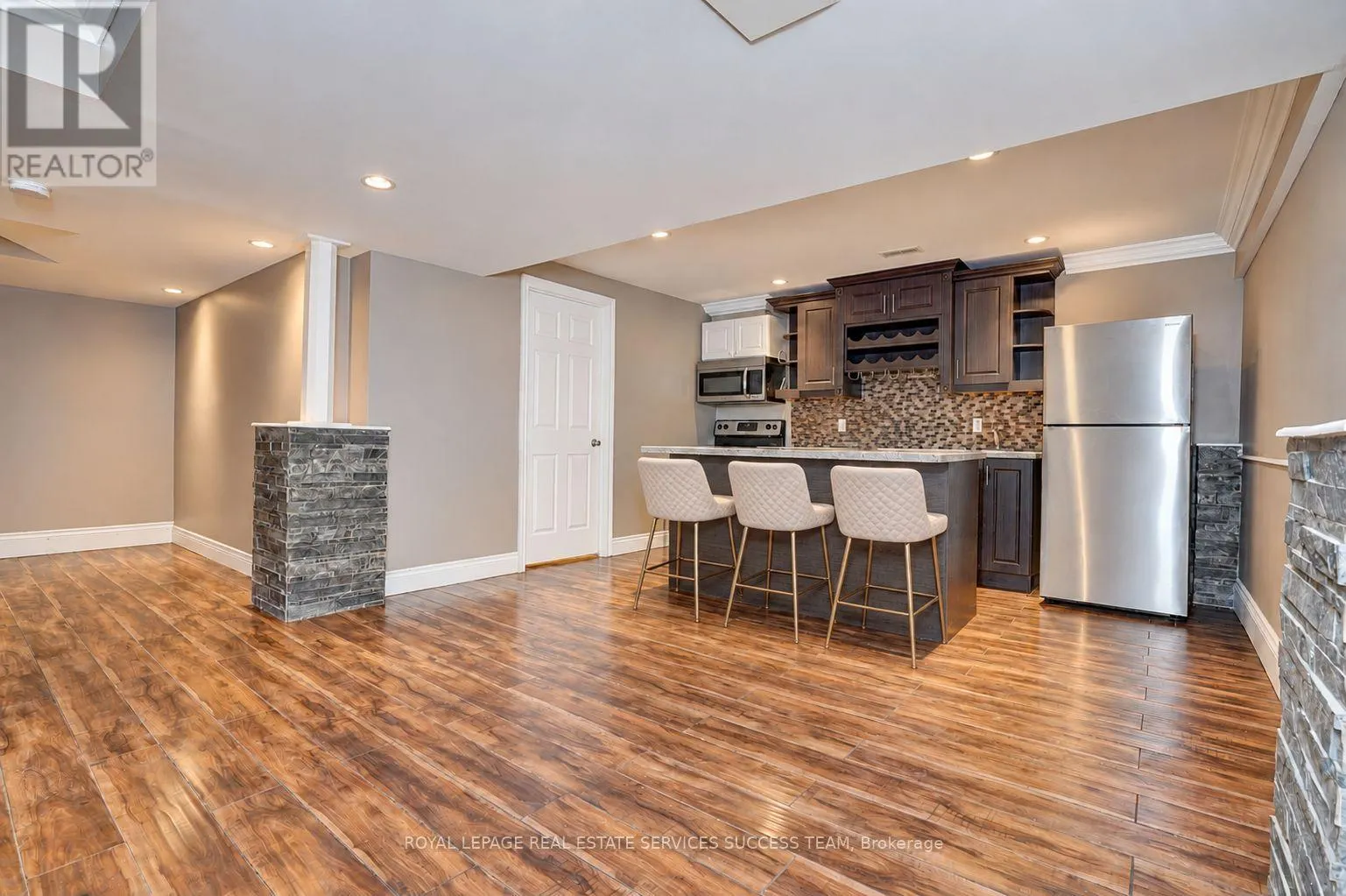 1684 FINKLE DRIVE