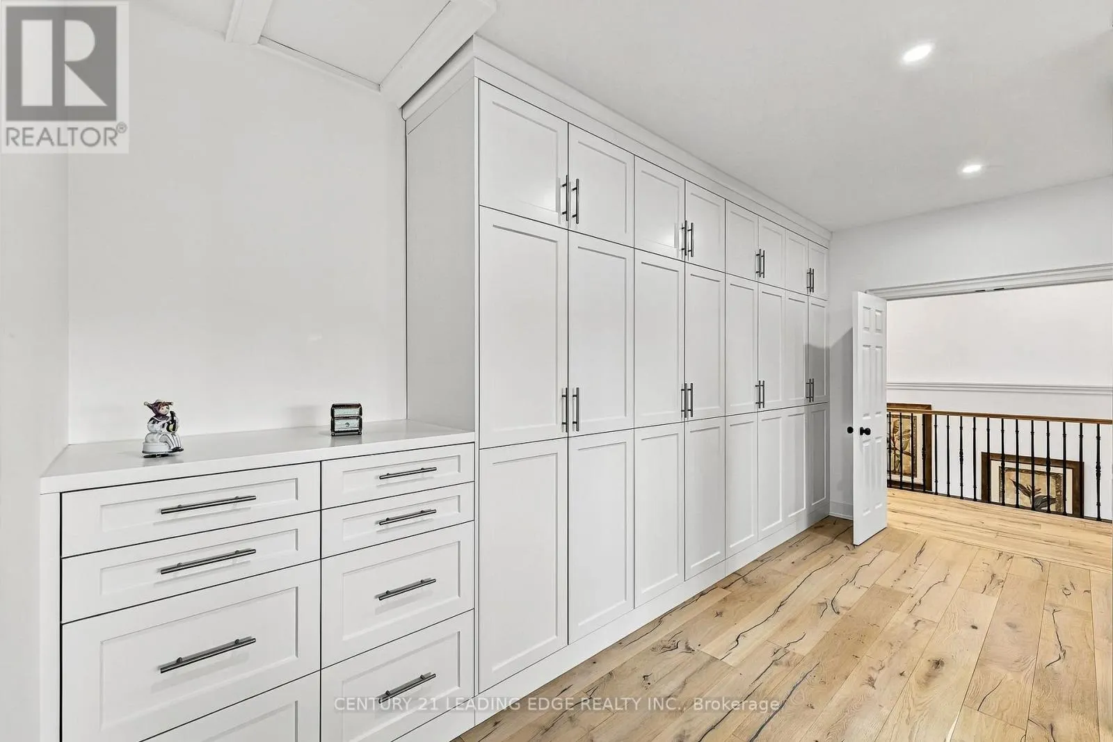 134 FRONT STREET E