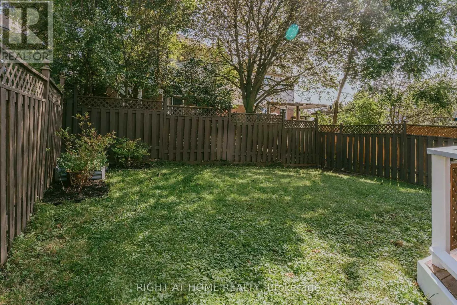 1014 SUMMITVIEW CRESCENT