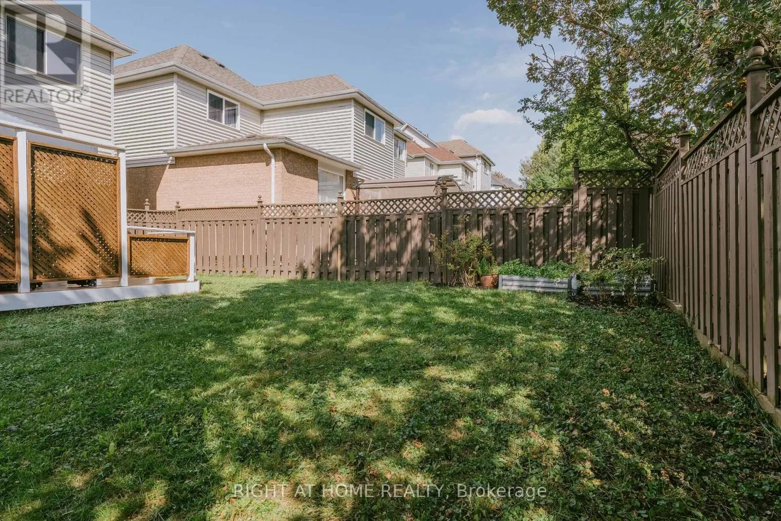 1014 SUMMITVIEW CRESCENT