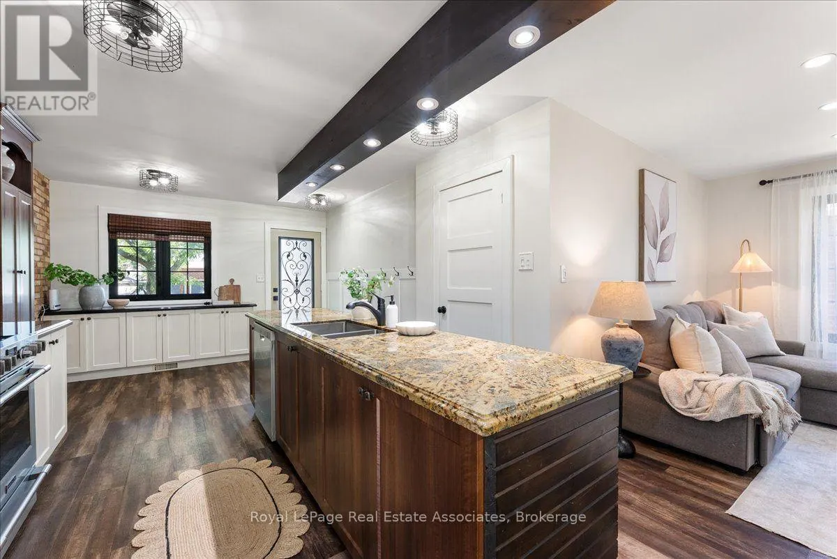 1464 TROWBRIDGE DRIVE