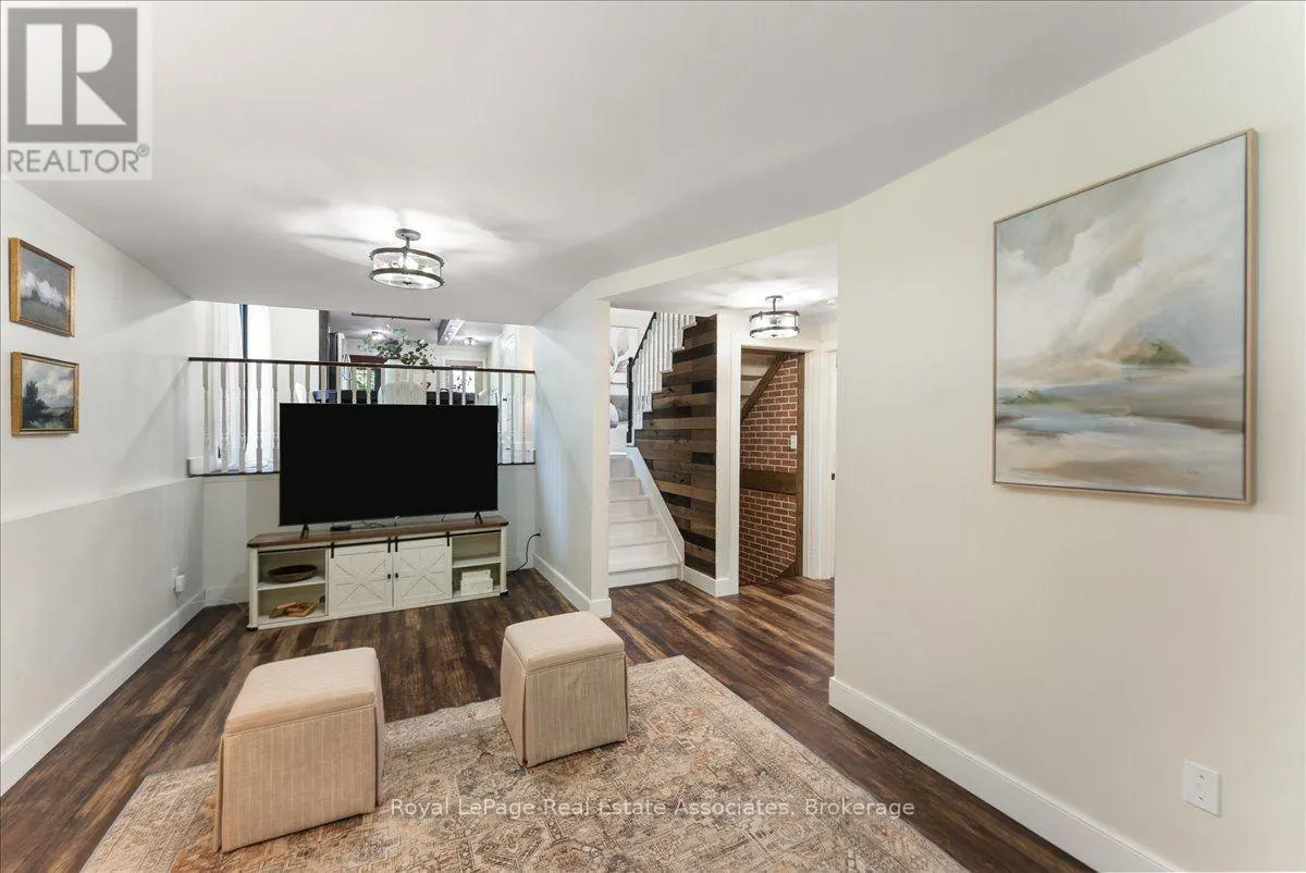 1464 TROWBRIDGE DRIVE