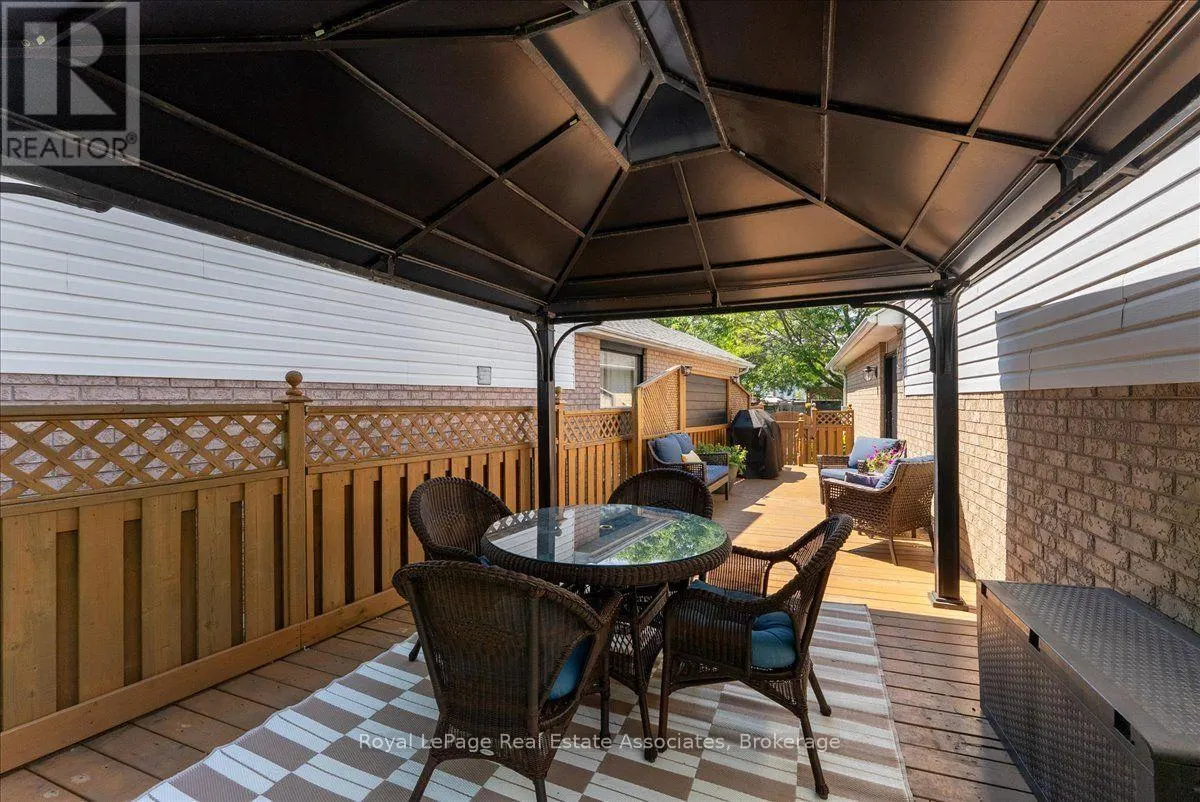 1464 TROWBRIDGE DRIVE