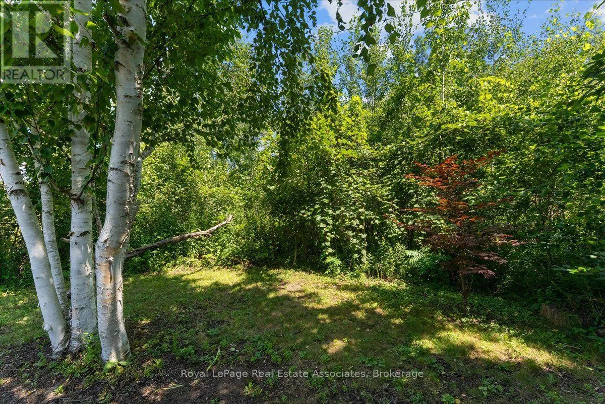 1464 TROWBRIDGE DRIVE