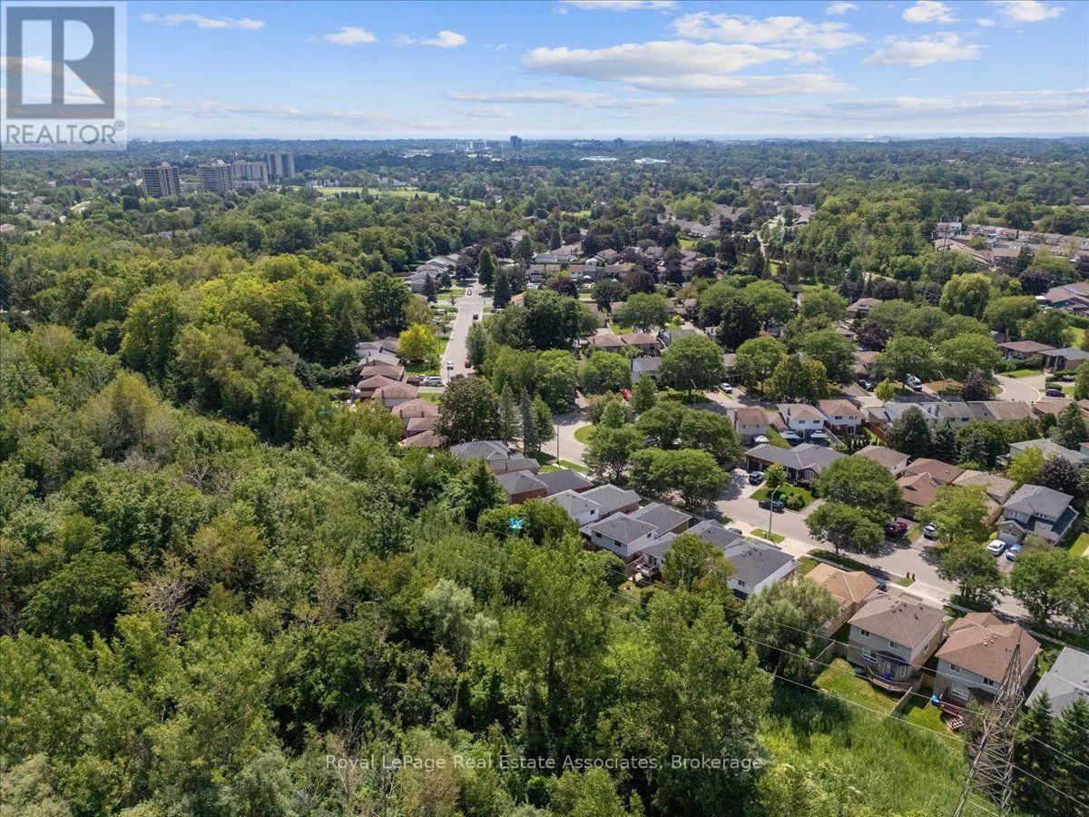 1464 TROWBRIDGE DRIVE