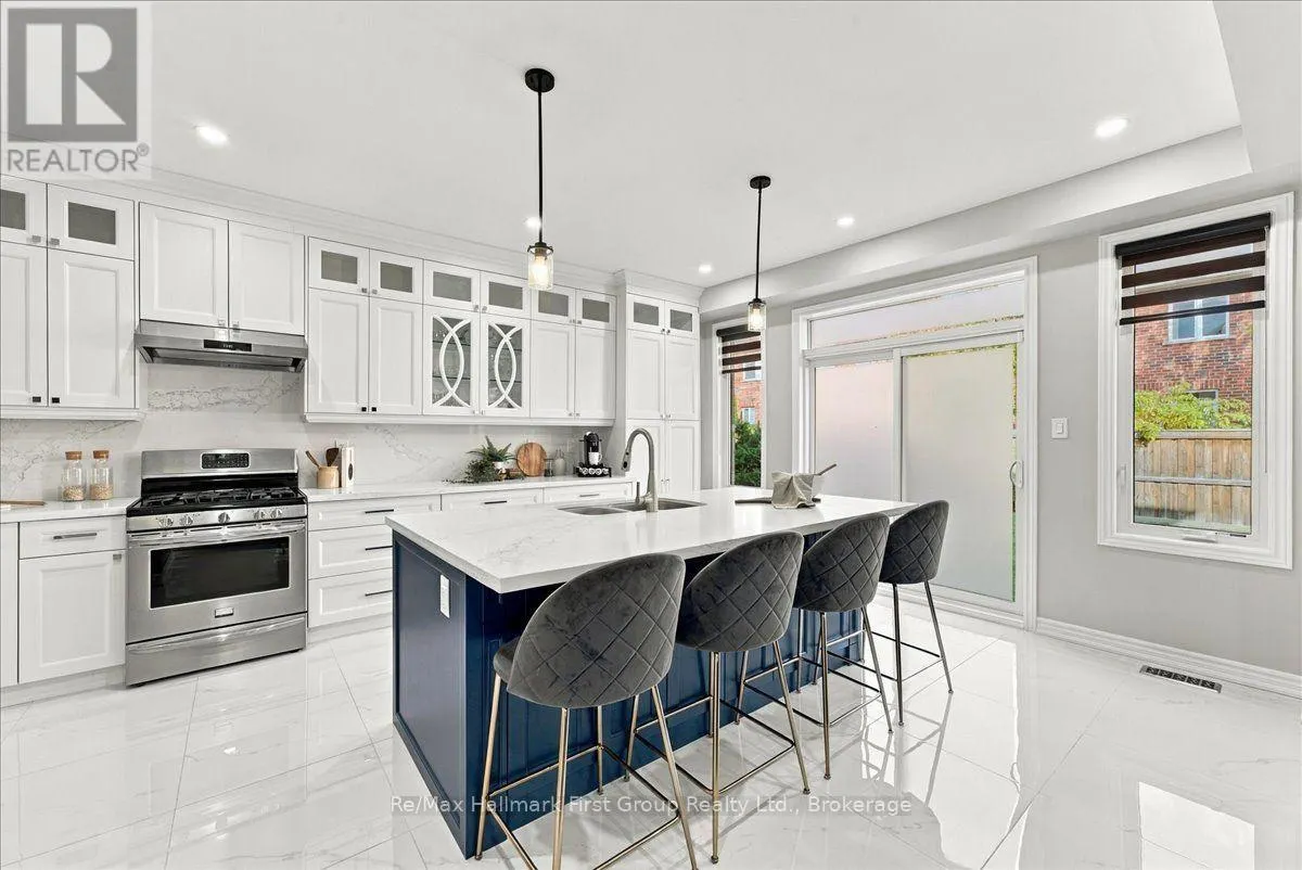 9 TAMPSETT AVENUE