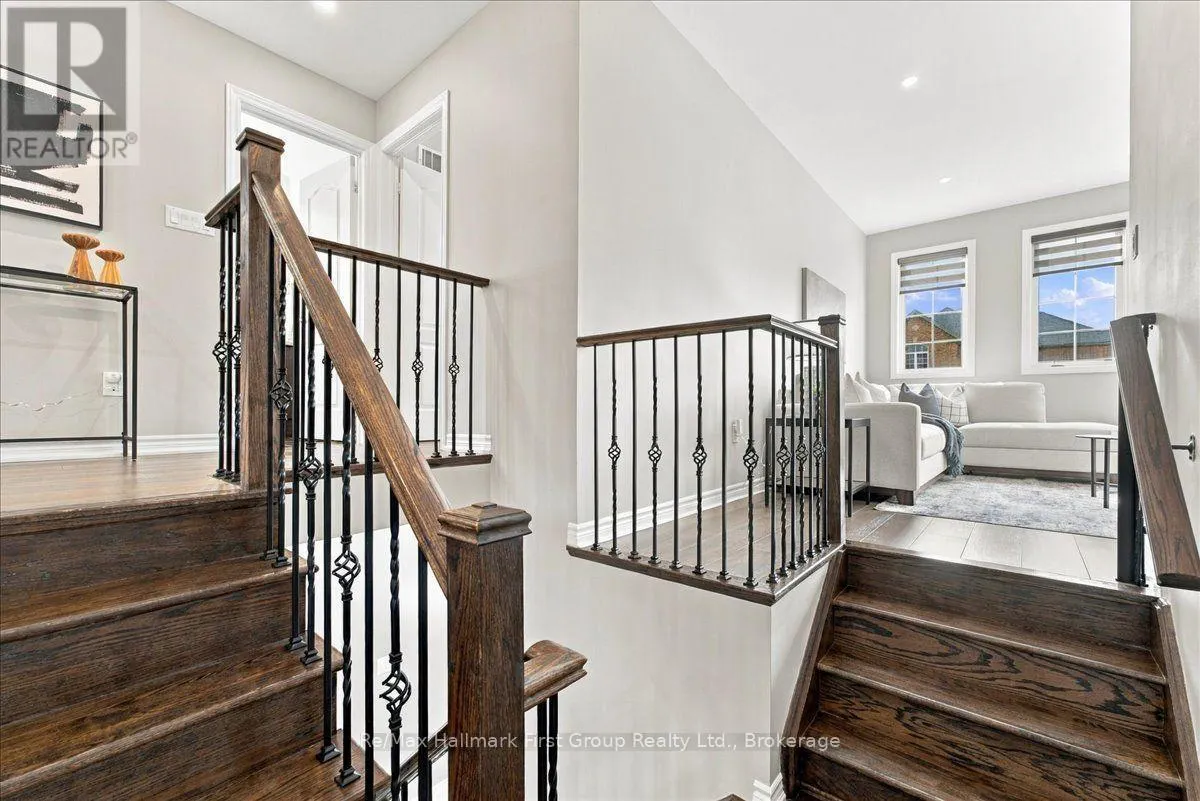 9 TAMPSETT AVENUE