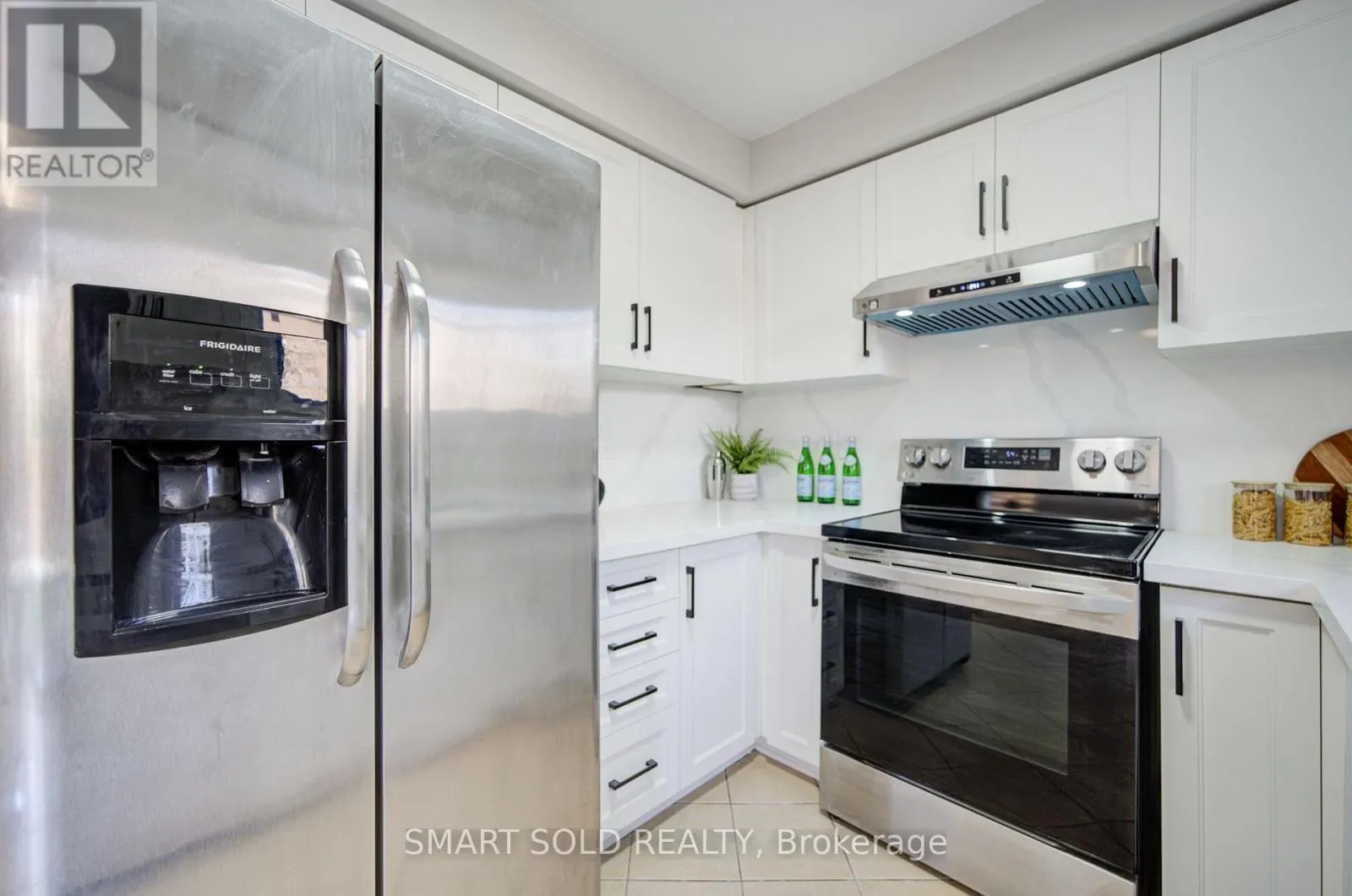 32 BROCKMAN CRESCENT
