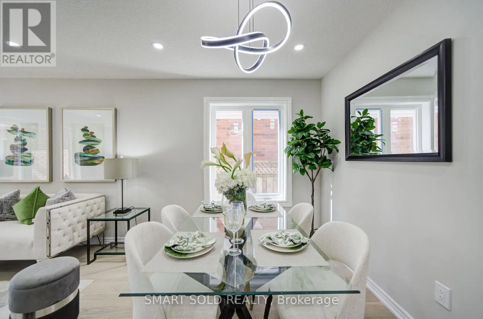 32 BROCKMAN CRESCENT