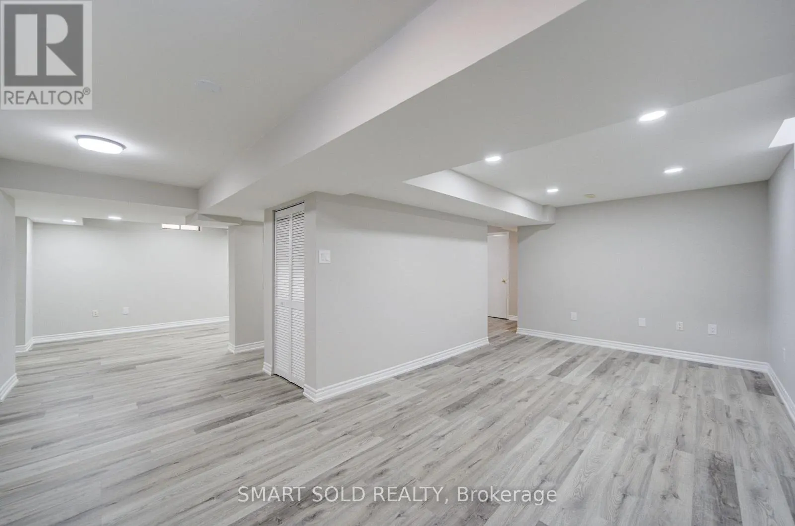 32 BROCKMAN CRESCENT