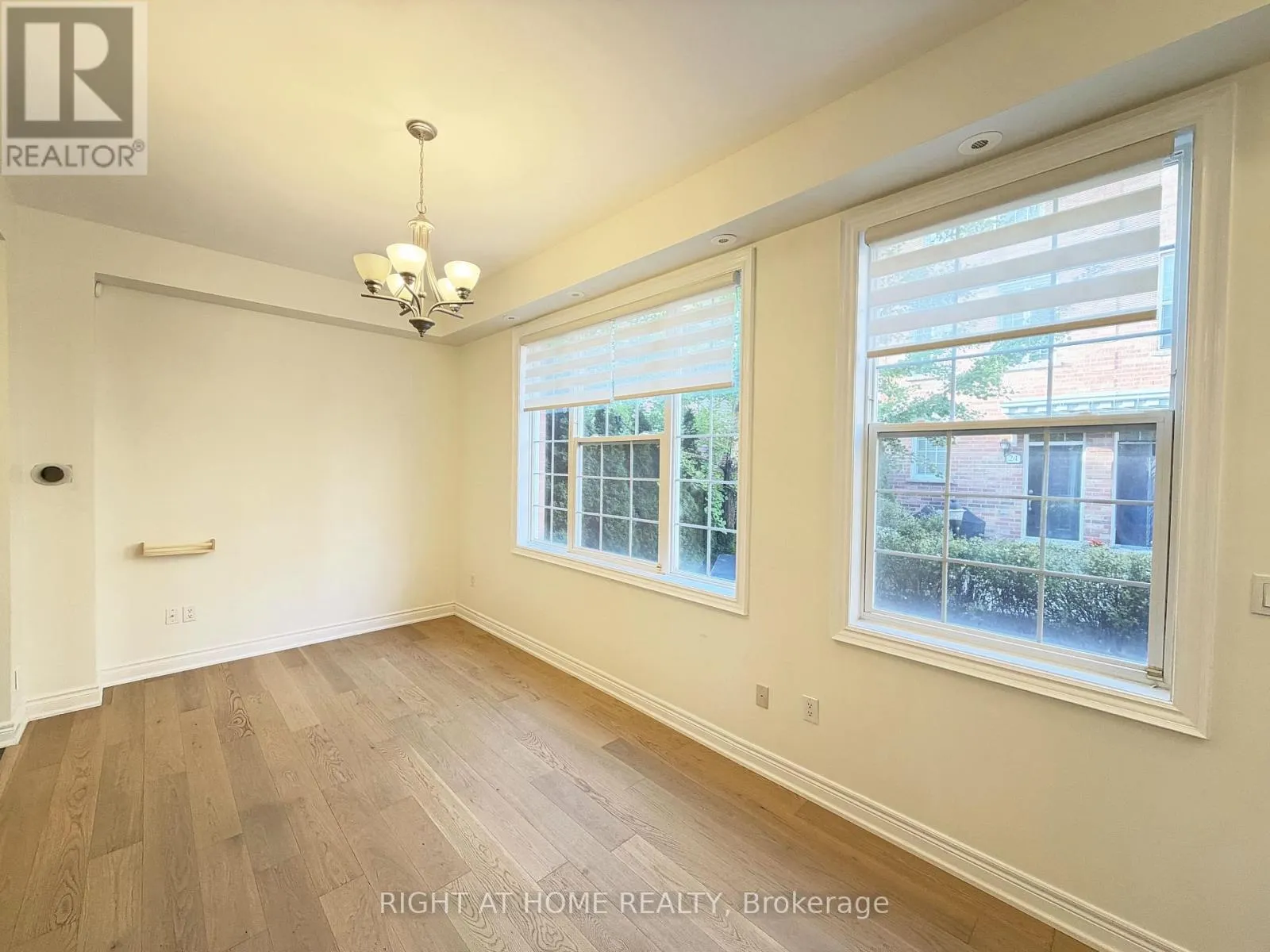 1 FAIRHEAD MEWS