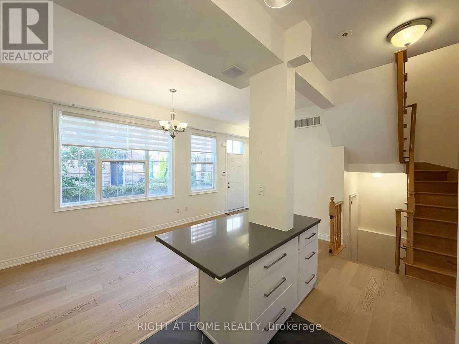1 FAIRHEAD MEWS