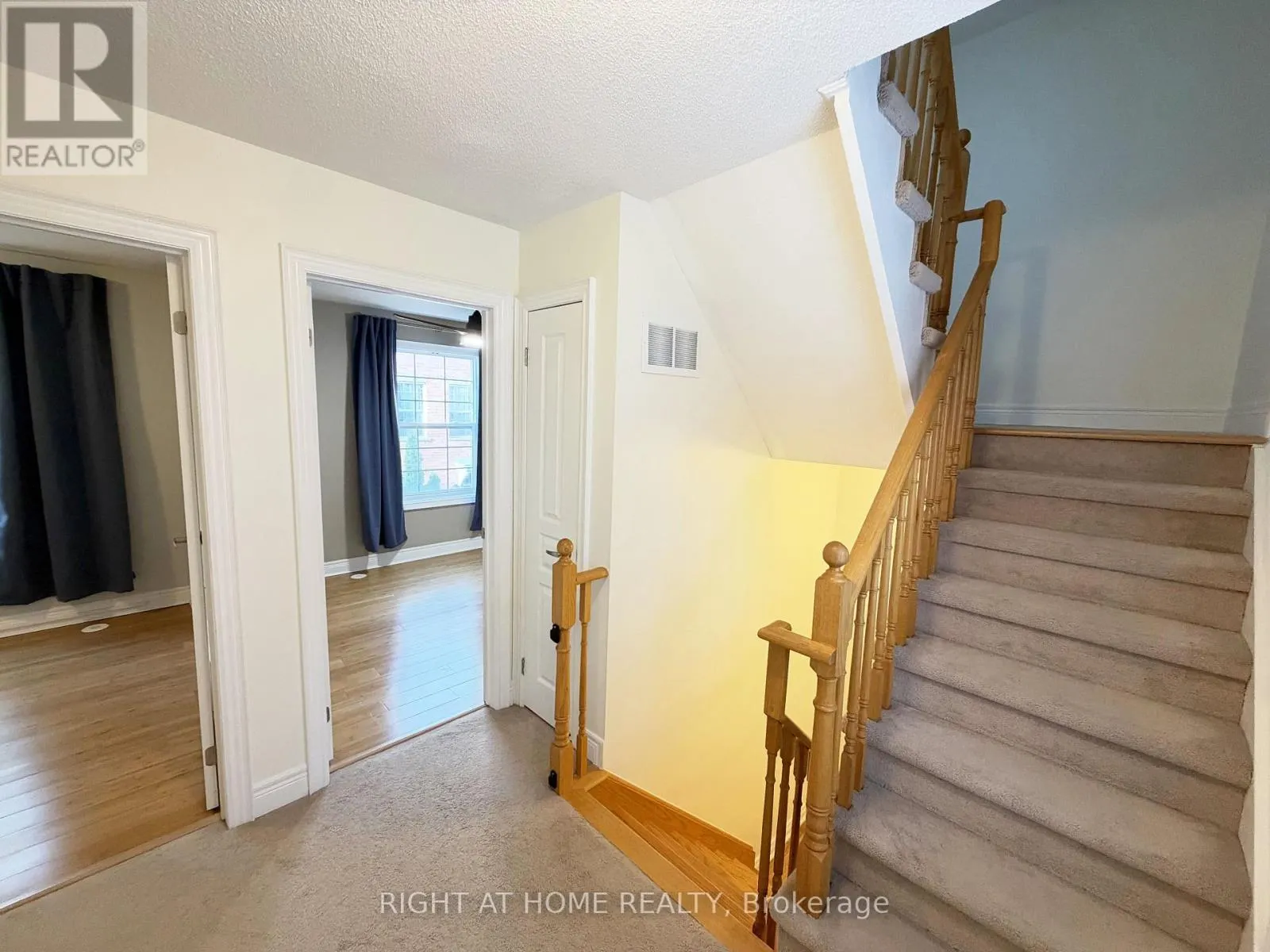 1 FAIRHEAD MEWS