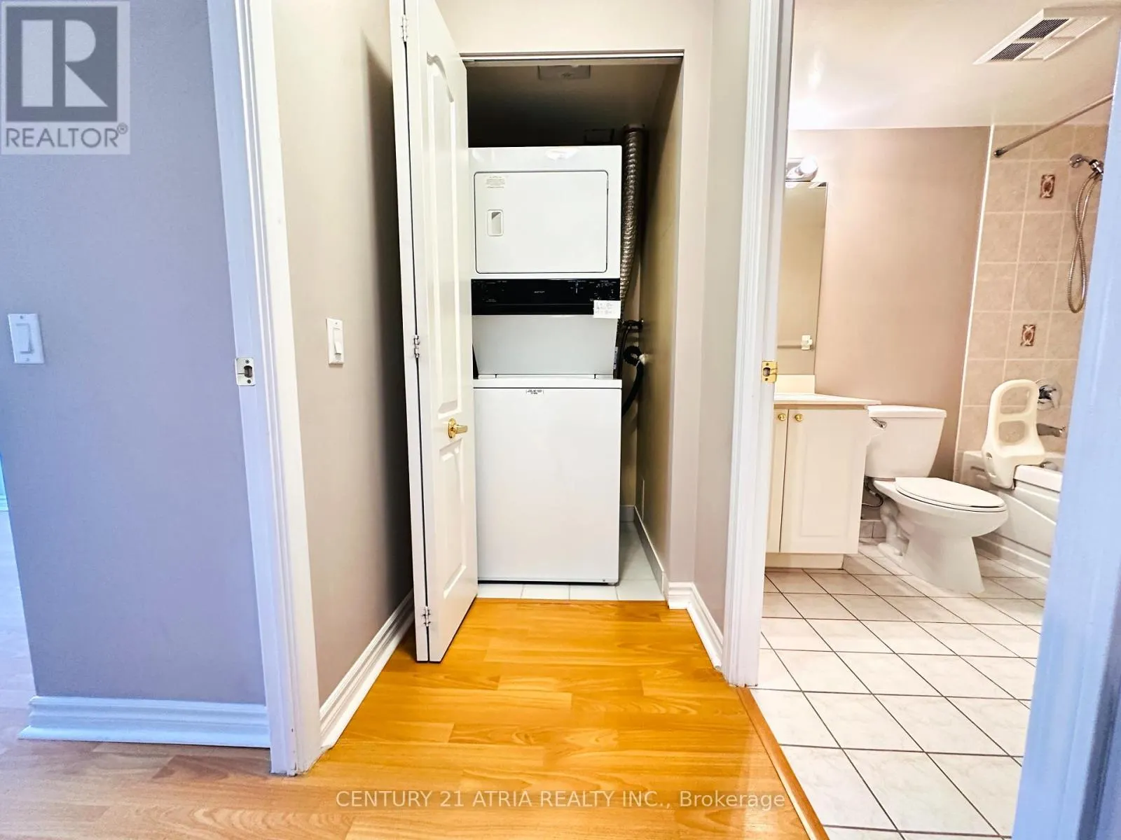 211 - 3088 KENNEDY ROAD