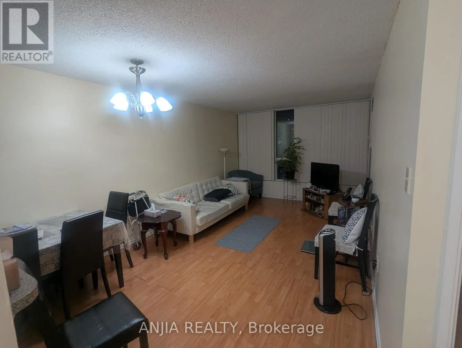 1003 - 3050 ELLESMERE ROAD