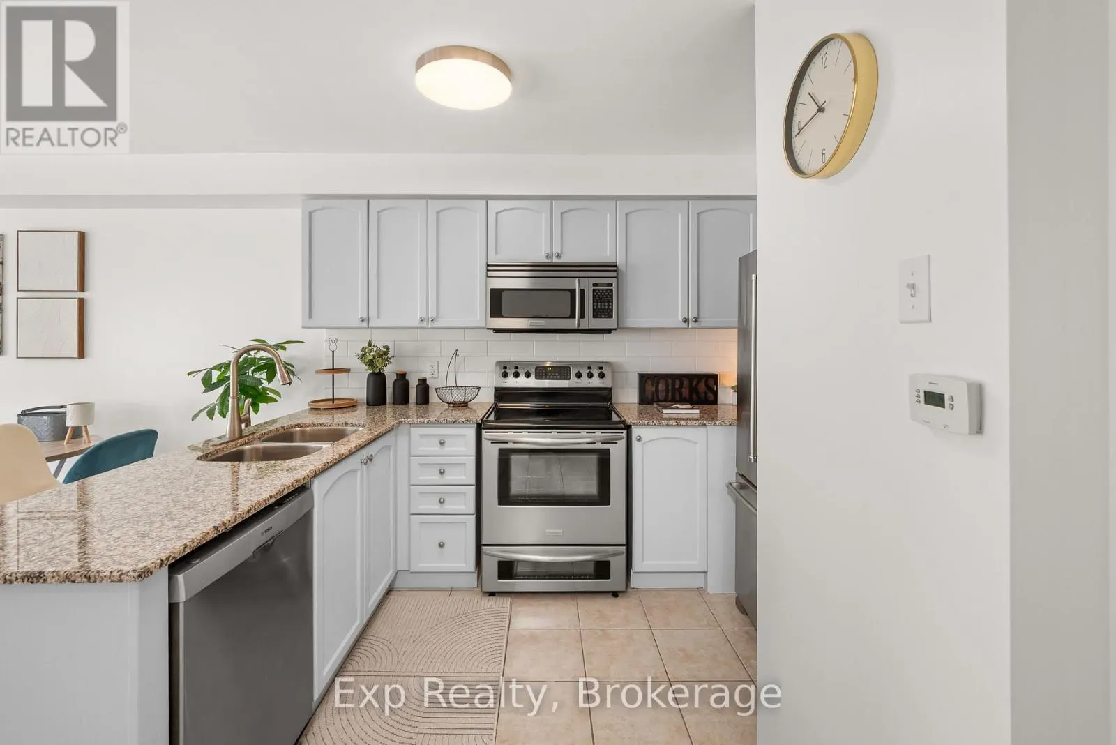 112 RICHARD DAVIES CRESCENT