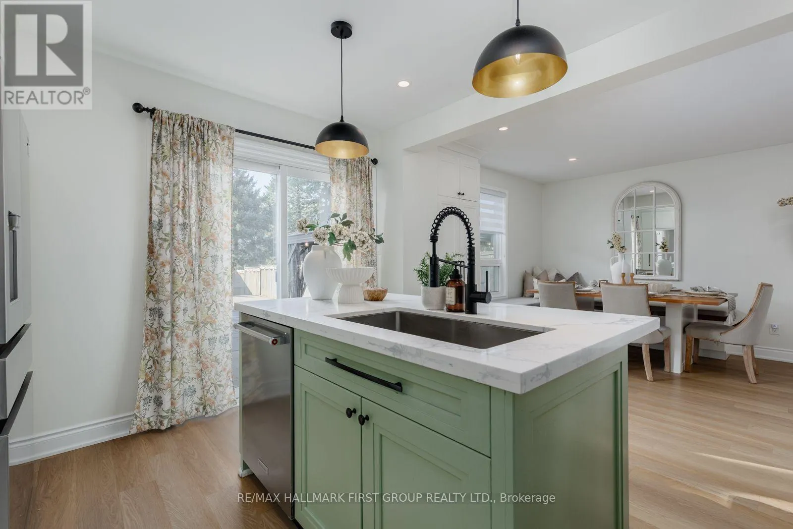 148 SANDRINGHAM DRIVE
