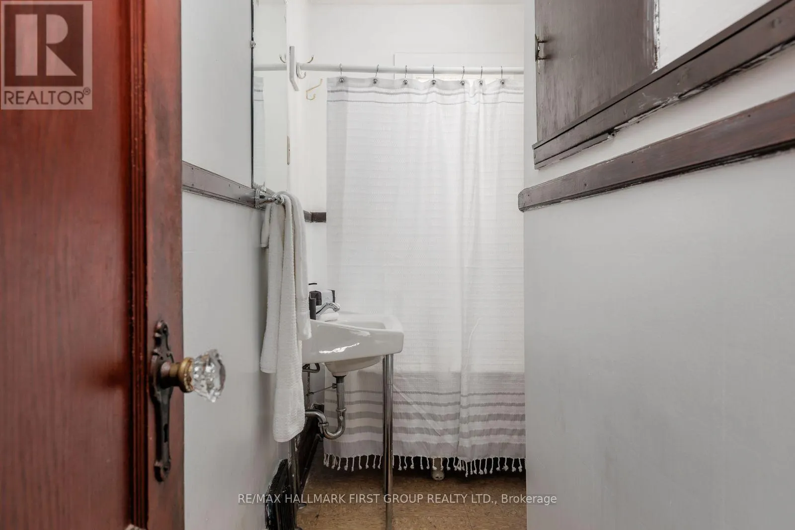 350 OSHAWA BOULEVARD S