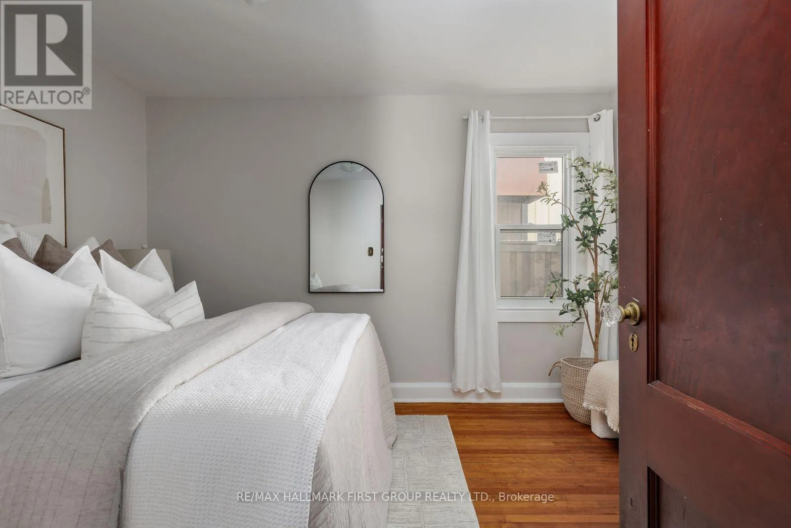 350 OSHAWA BOULEVARD S