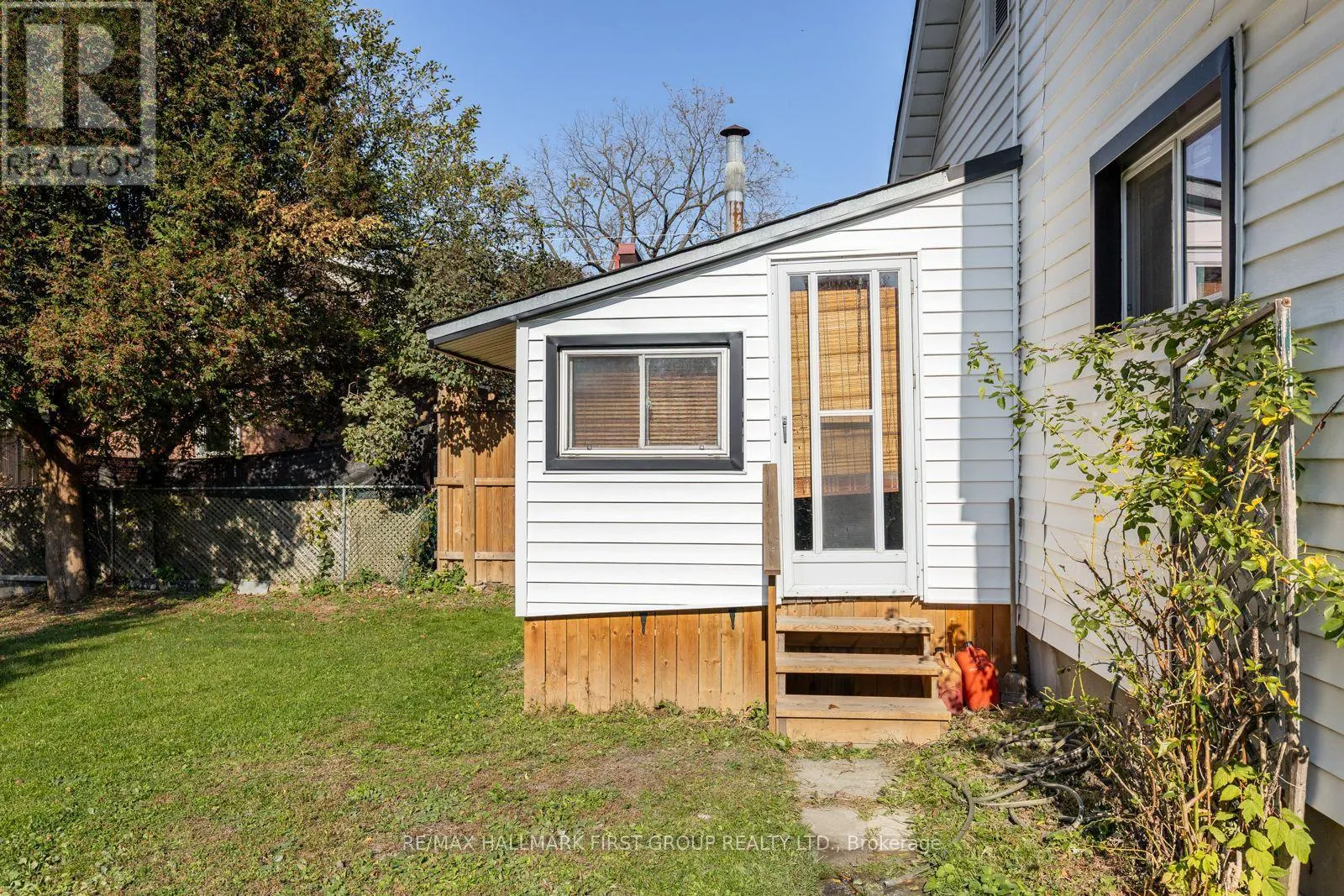 350 OSHAWA BOULEVARD S
