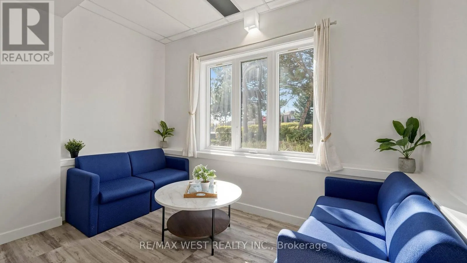 105 - 102 ASPEN SPRINGS DRIVE