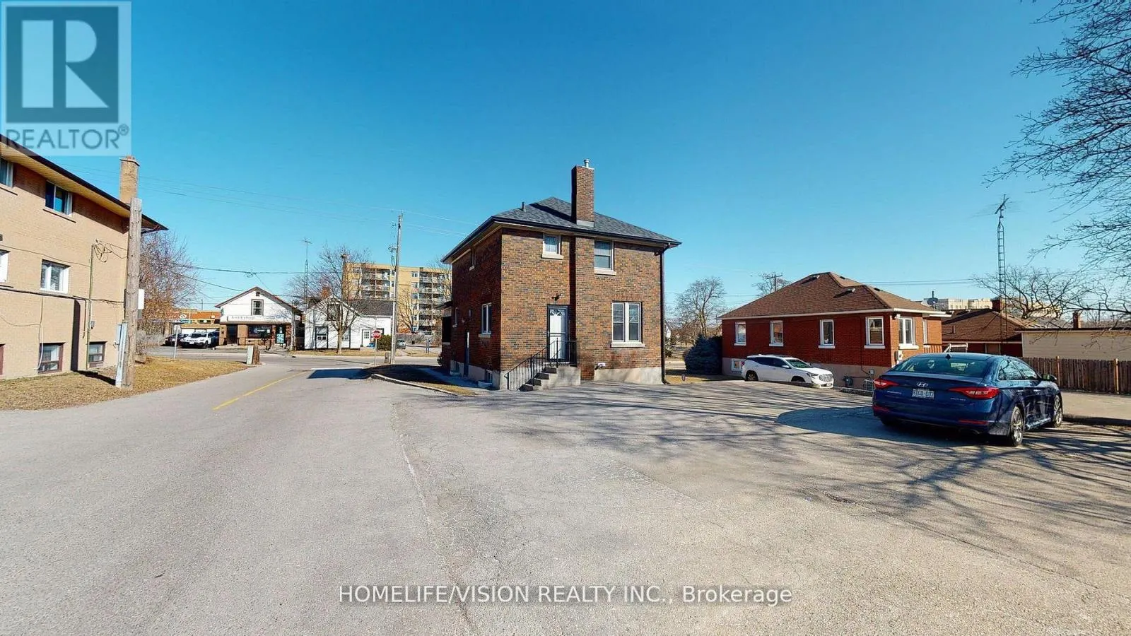 123 MARY STREET E
