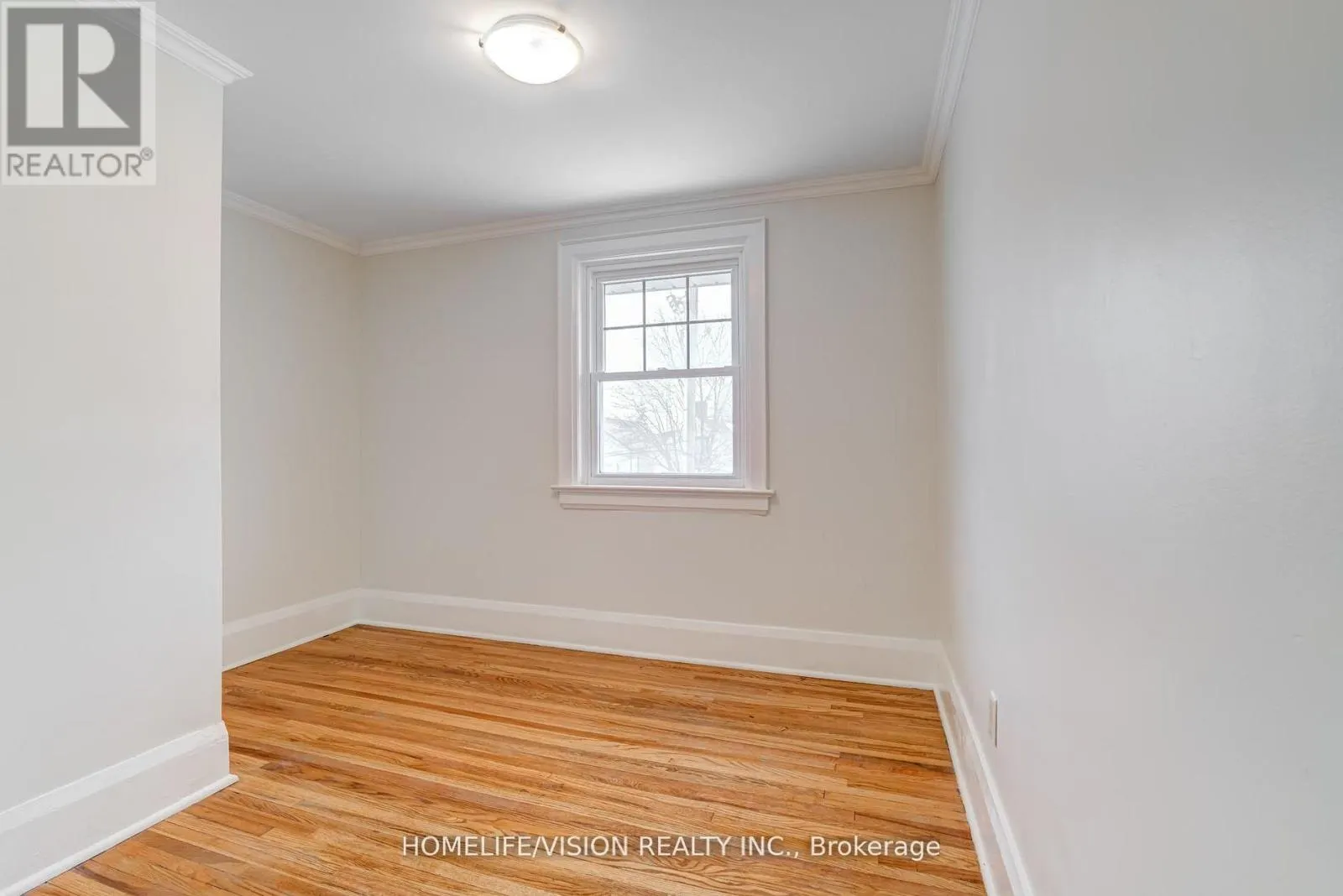 123 MARY STREET E