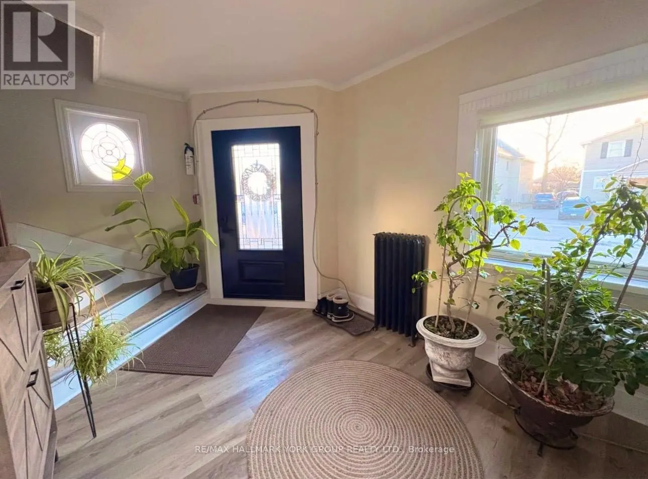 UPPER - 137 ROSEHILL BOULEVARD