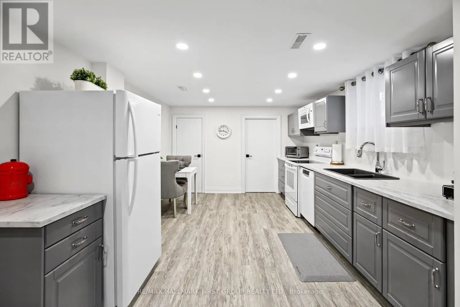 1224 PHARMACY AVENUE