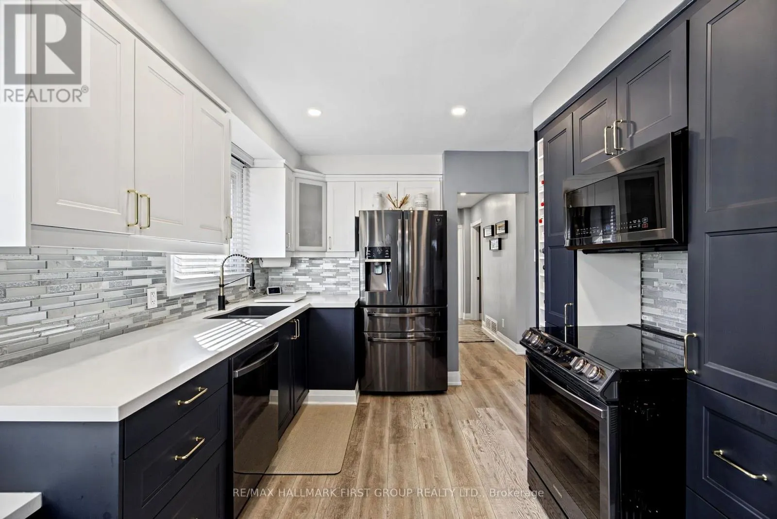 1224 PHARMACY AVENUE