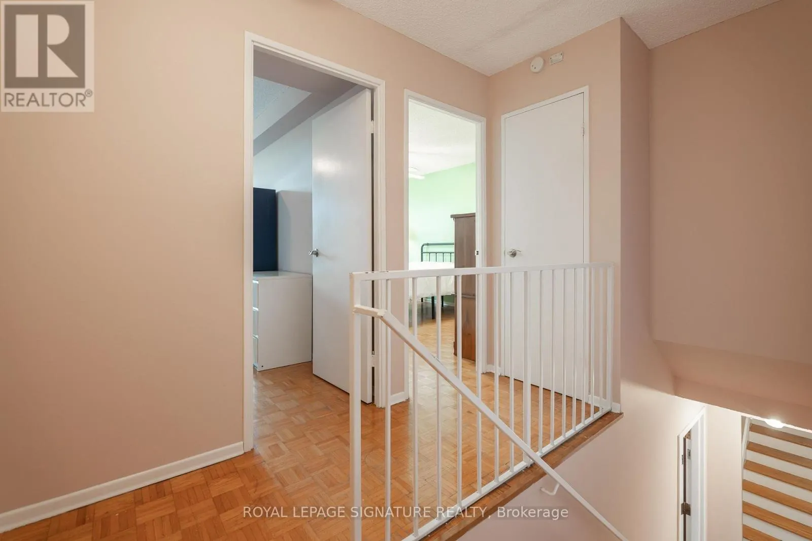 211 - 1071 WOODBINE AVENUE