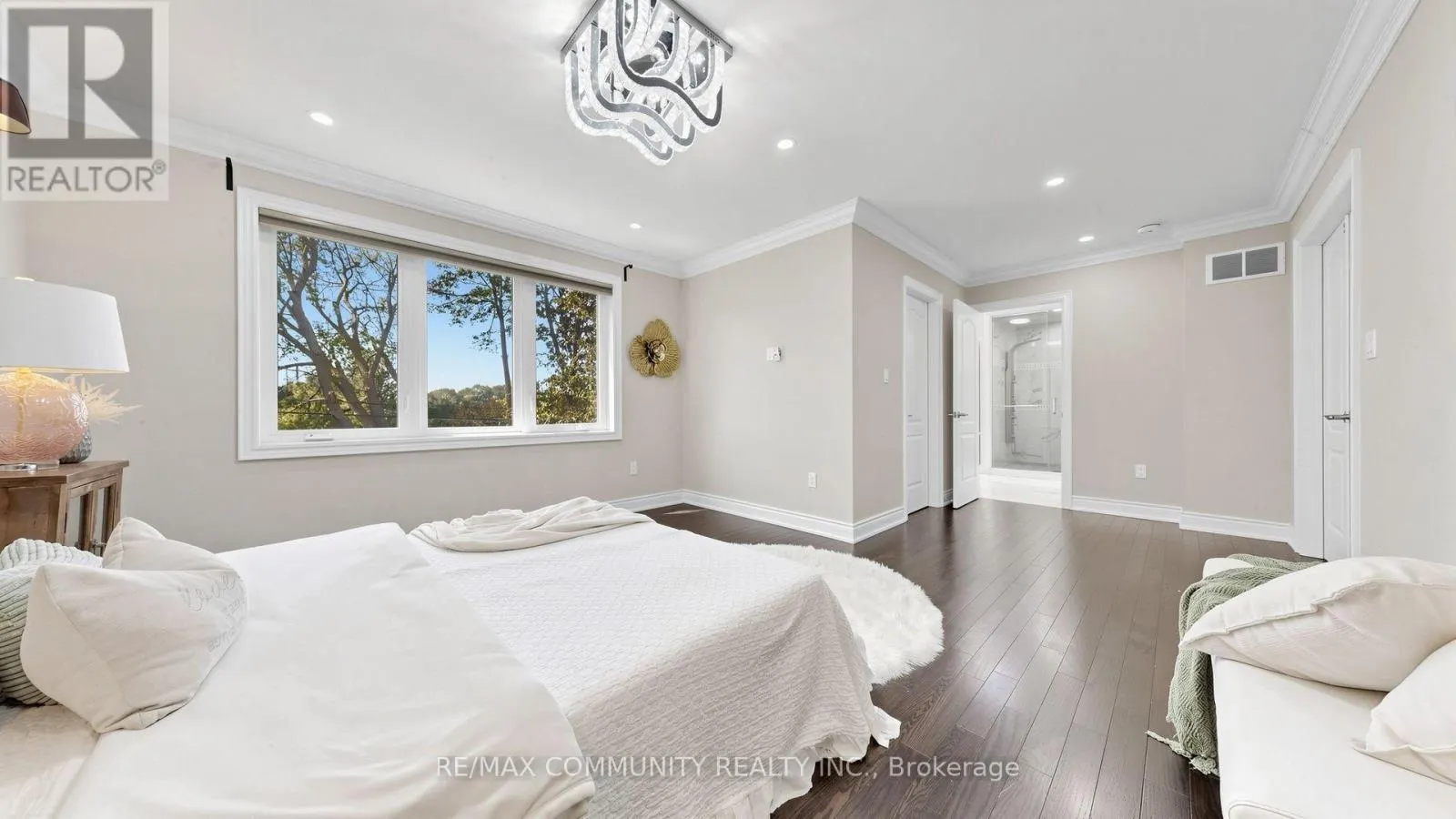 118 HAREWOOD AVENUE