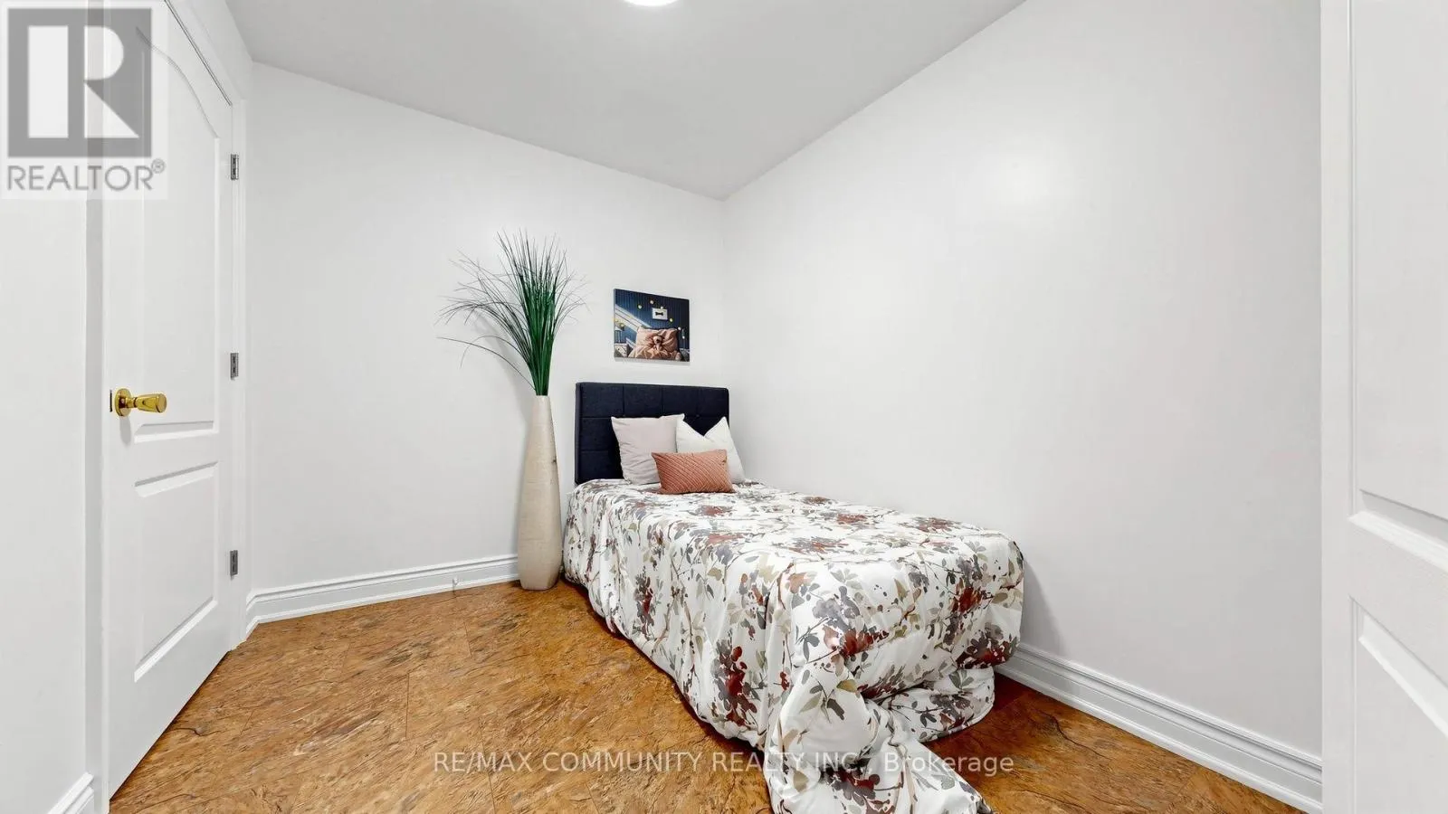 118 HAREWOOD AVENUE