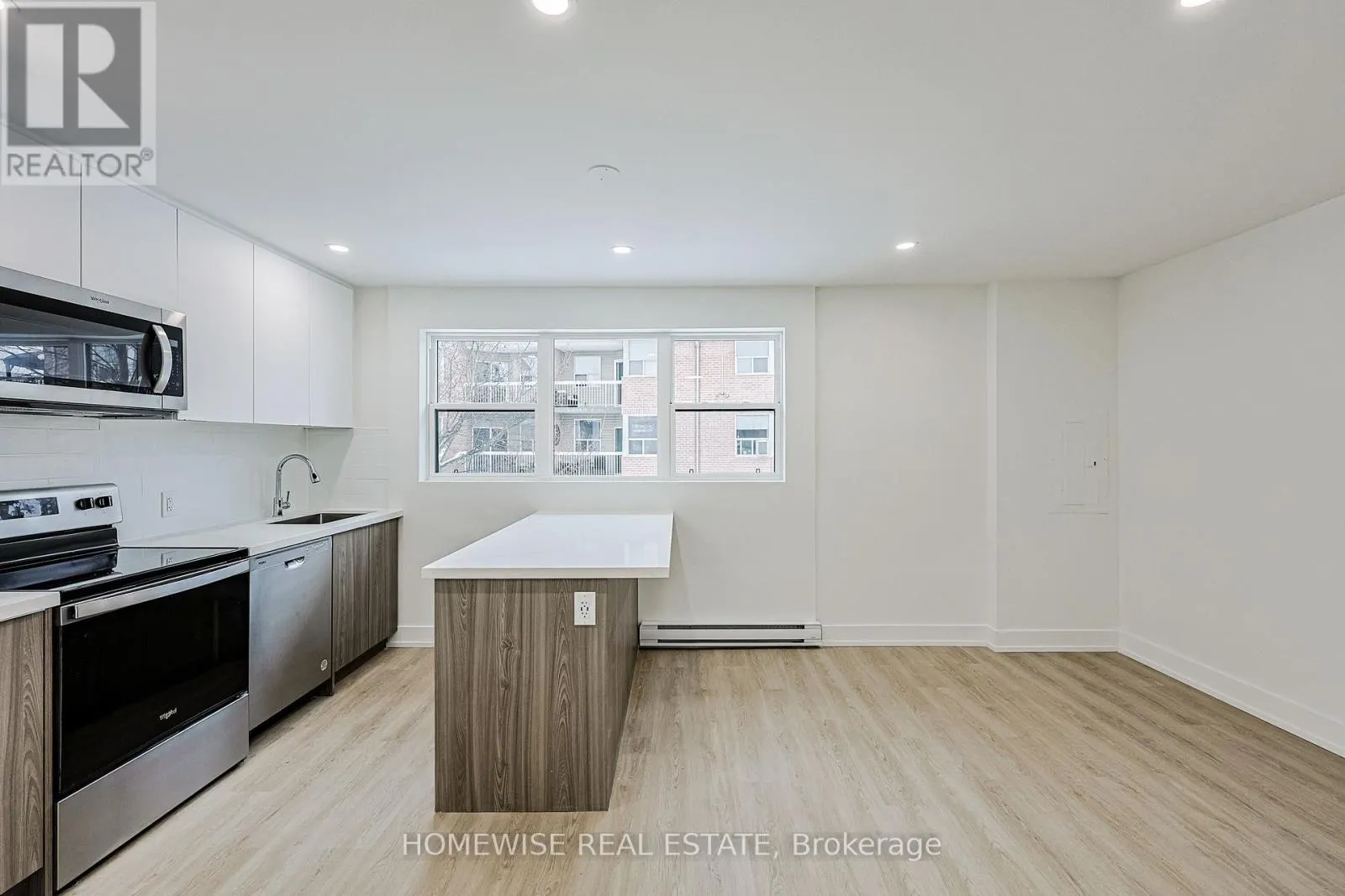 6B - 100 LIBERTY STREET N