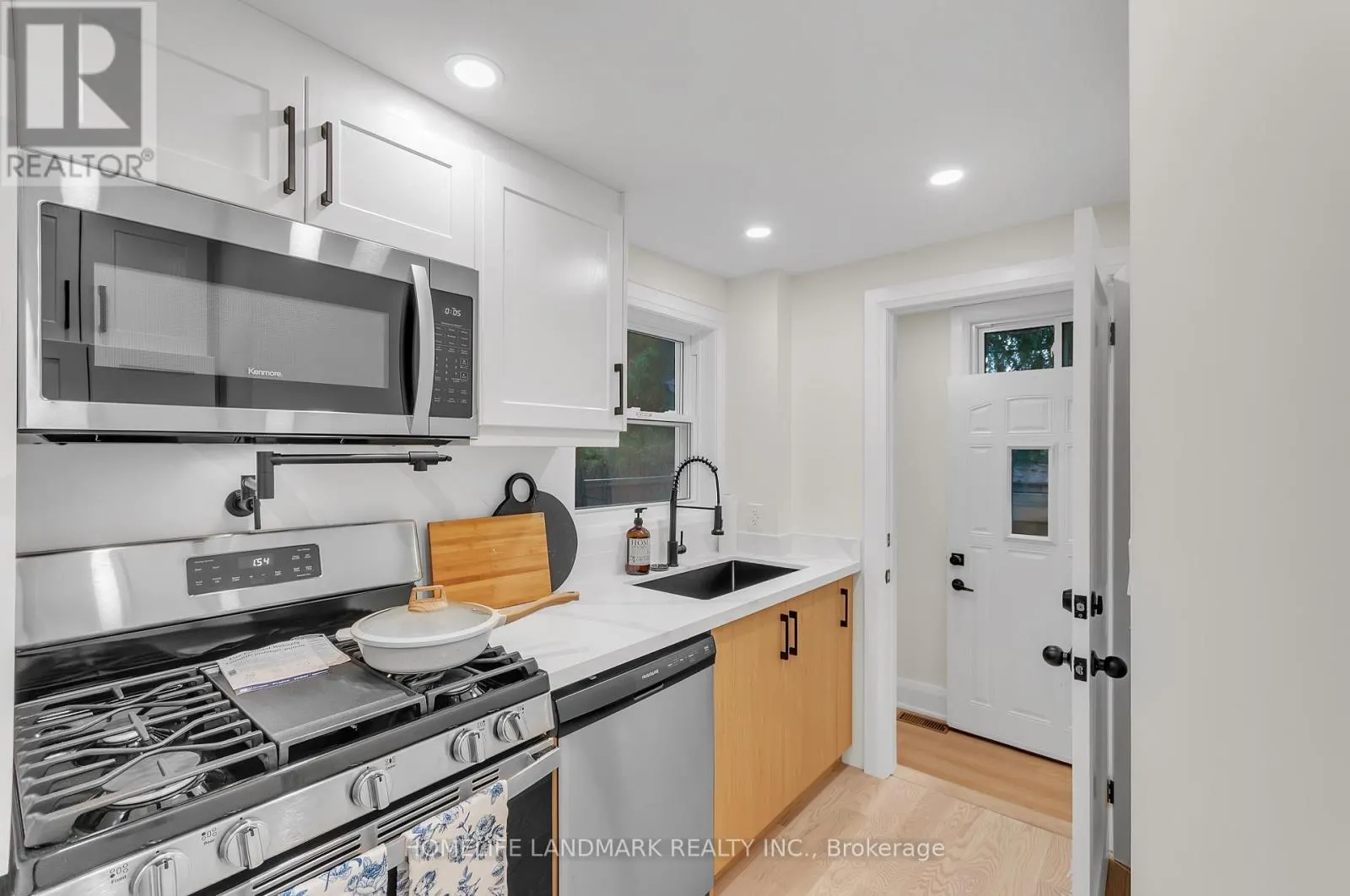 26 QUEENSDALE AVENUE