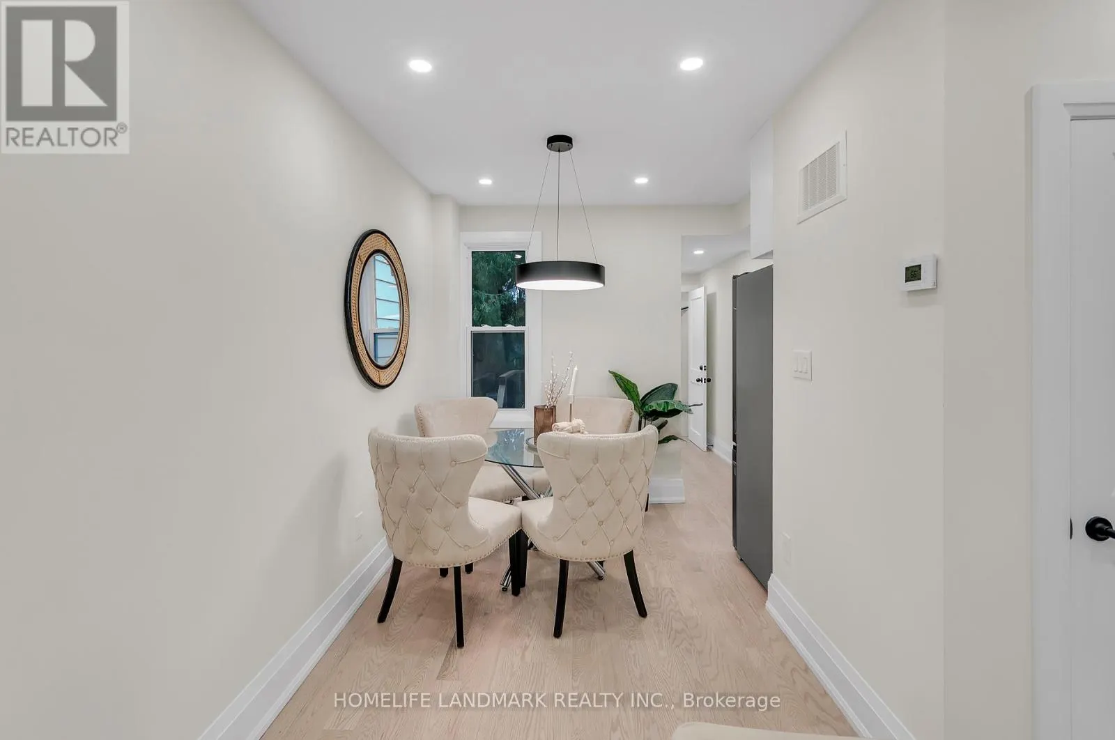 26 QUEENSDALE AVENUE