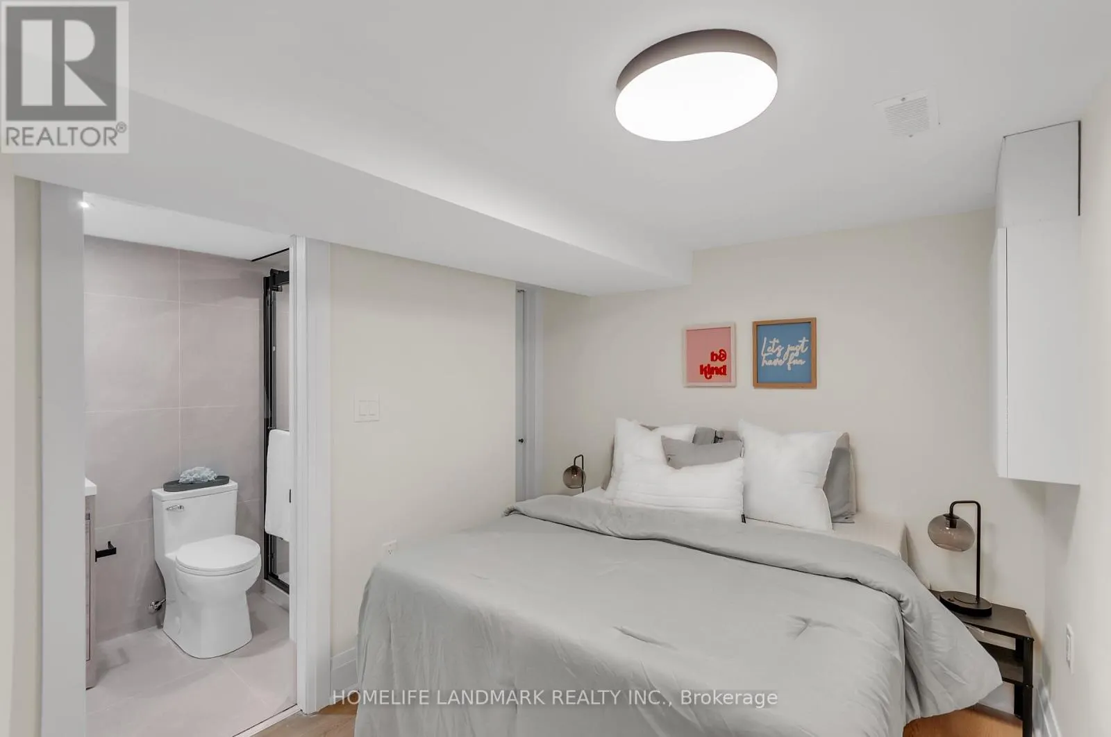 26 QUEENSDALE AVENUE