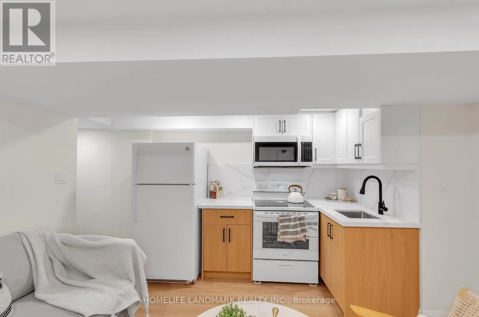 26 QUEENSDALE AVENUE