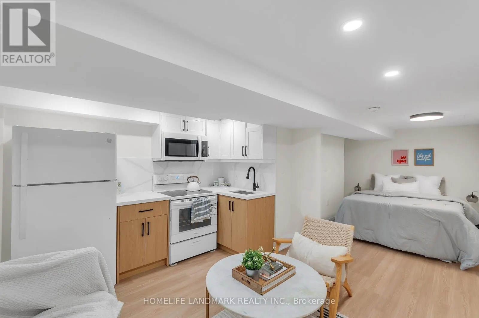 26 QUEENSDALE AVENUE