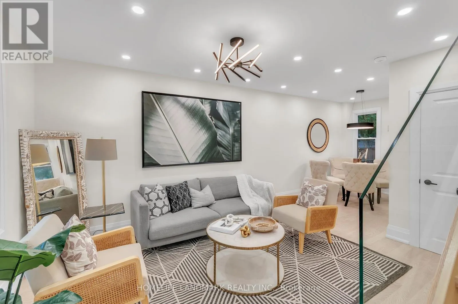 26 QUEENSDALE AVENUE