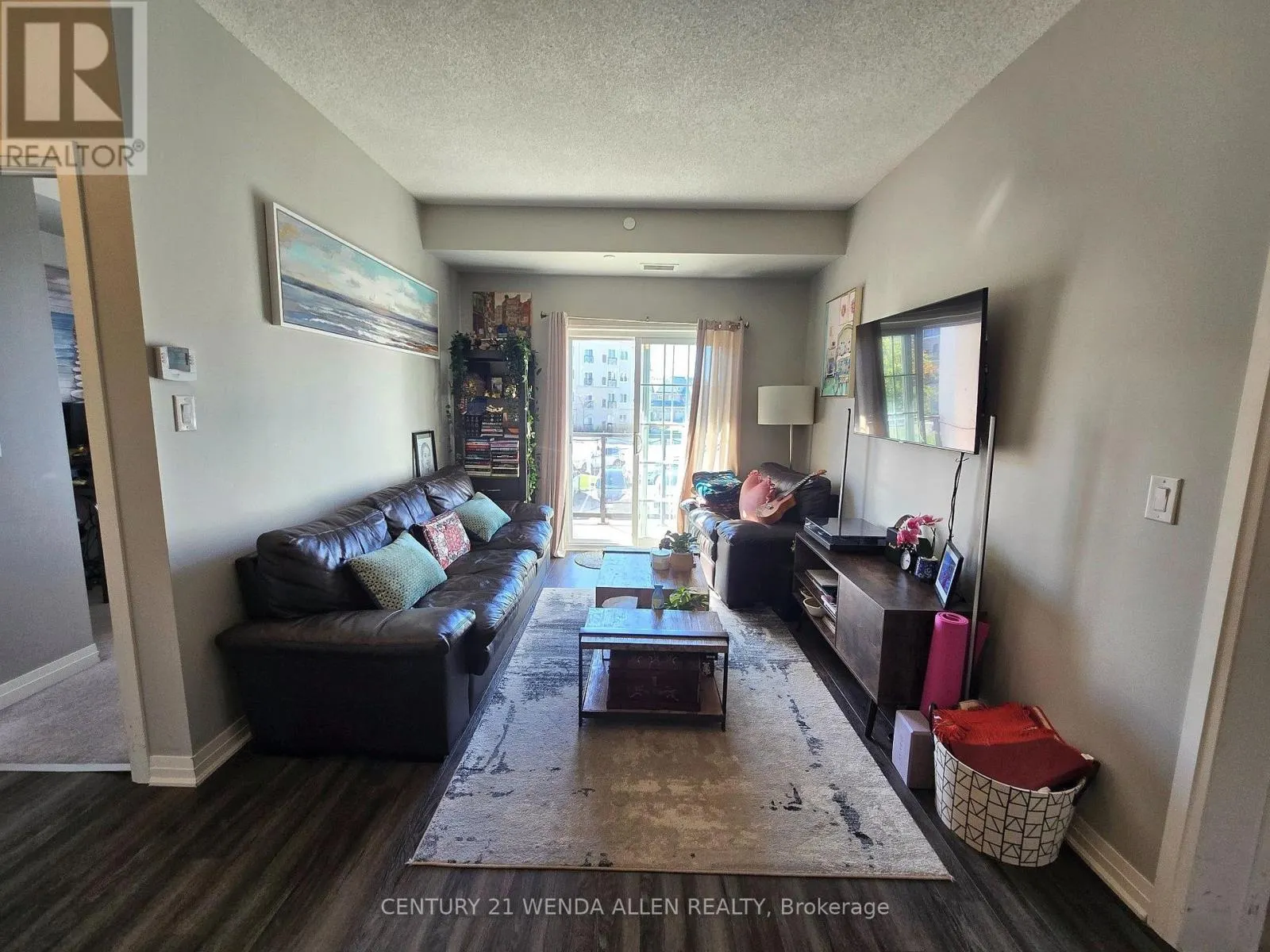 203 - 80 SHIPWAY AVENUE