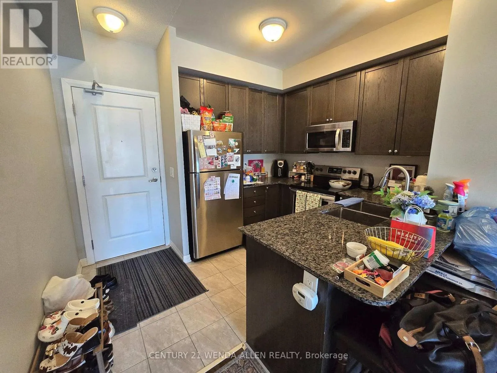 203 - 80 SHIPWAY AVENUE