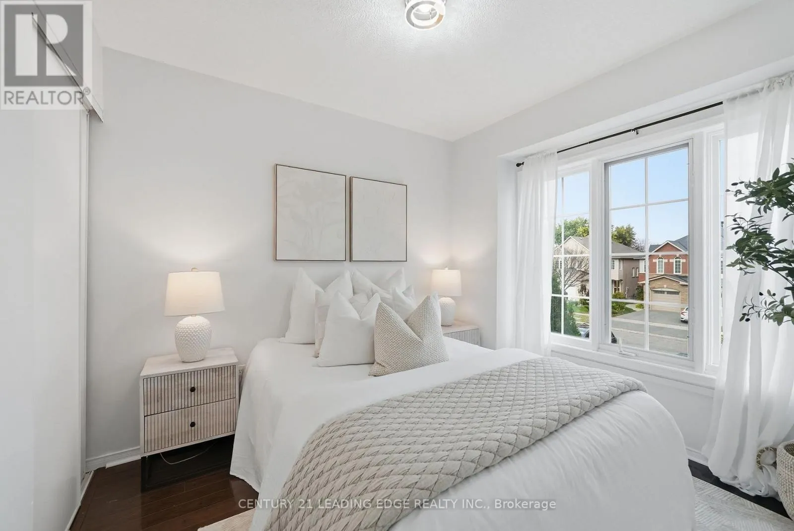 1732 SILVER MAPLE DRIVE