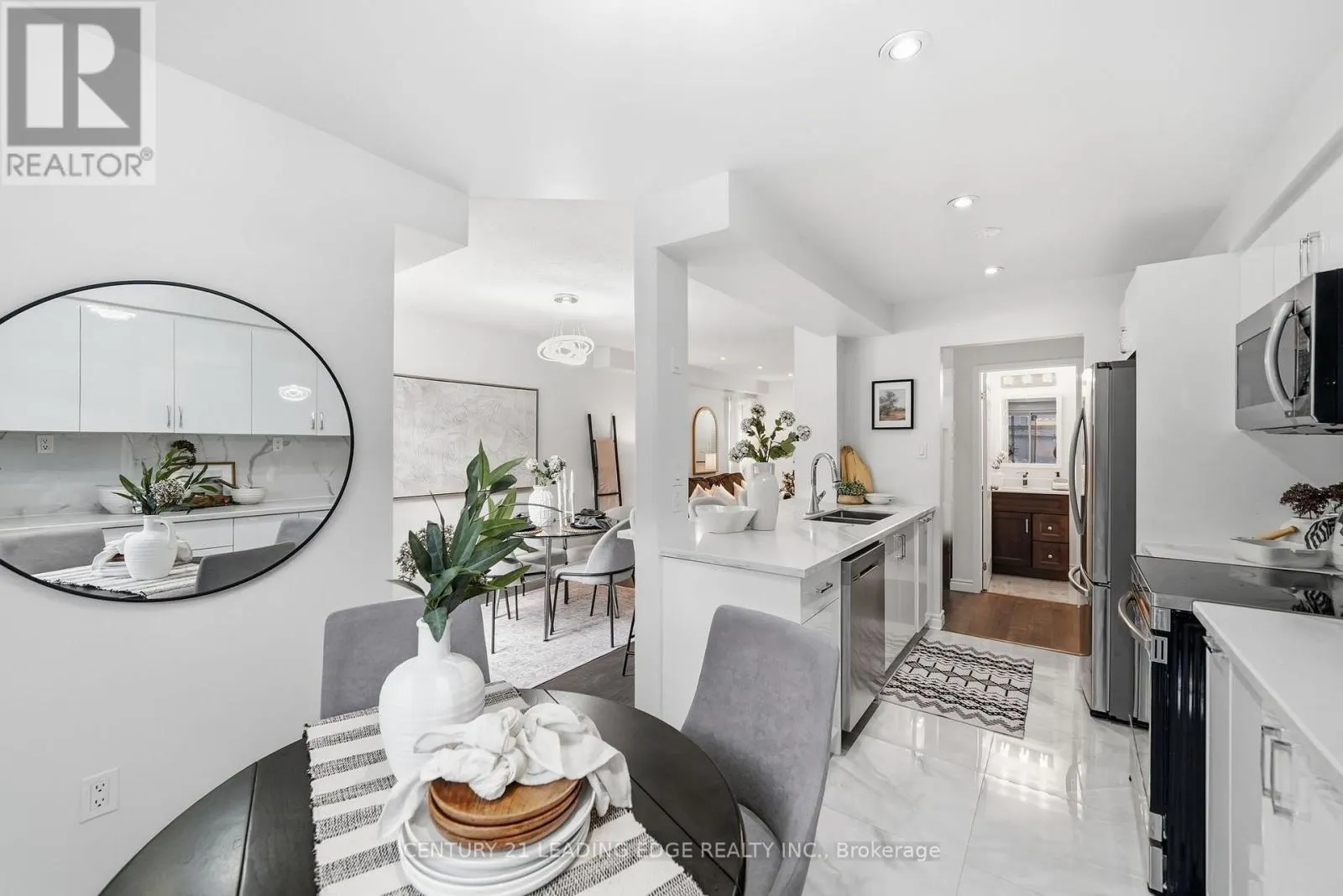 1732 SILVER MAPLE DRIVE