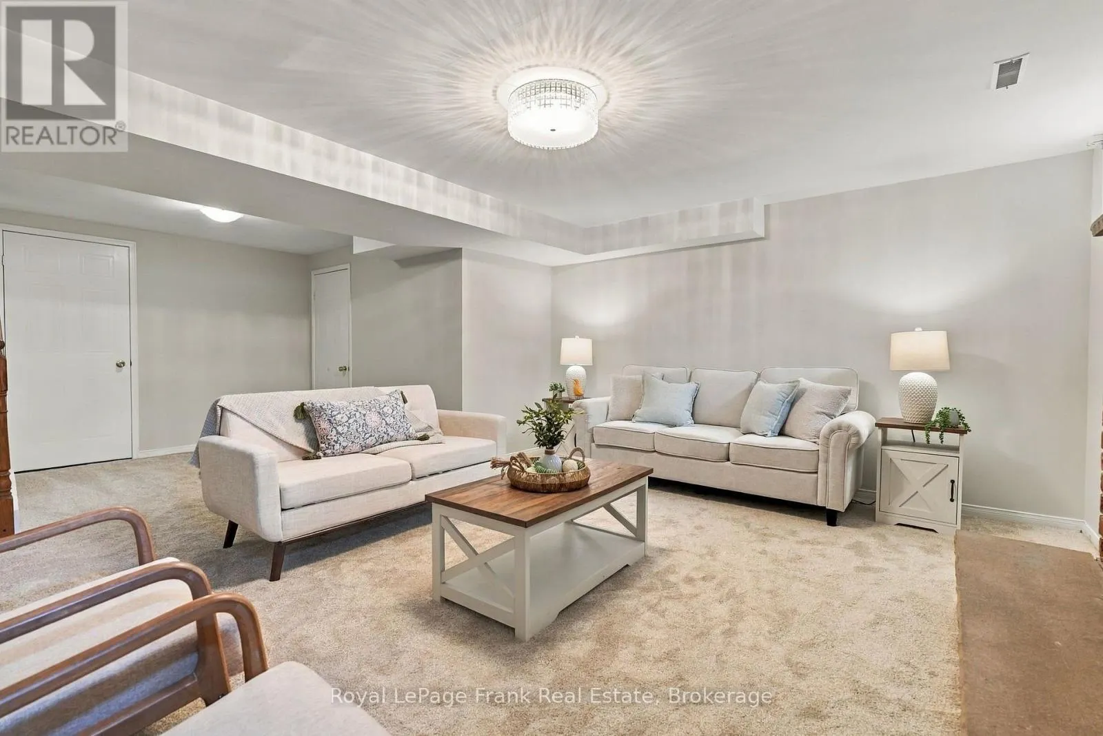 86 CHERRY BLOSSOM CRESCENT