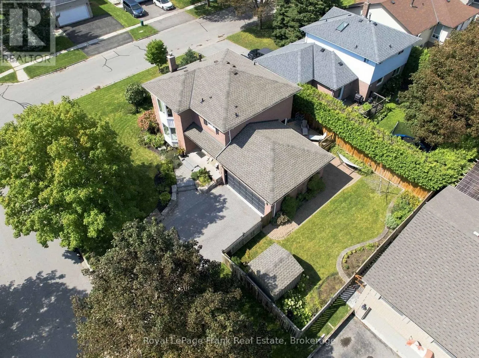86 CHERRY BLOSSOM CRESCENT