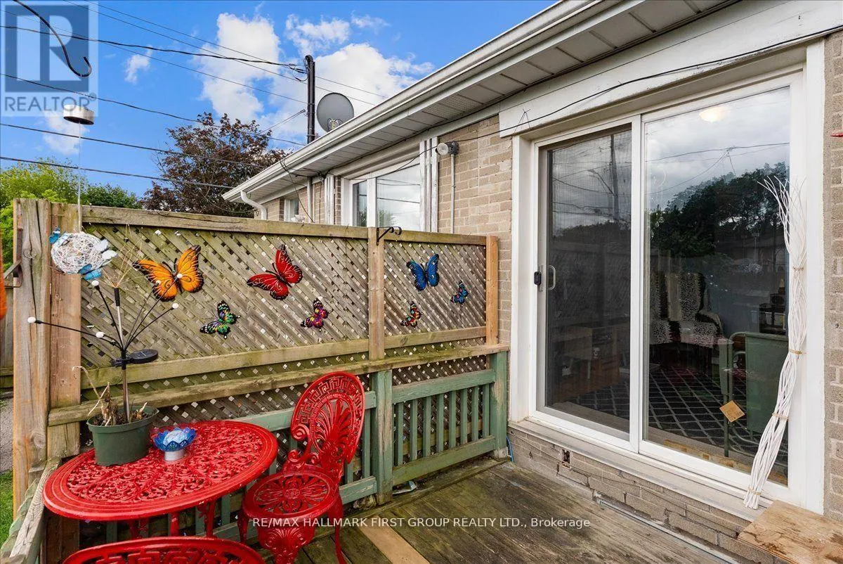 1014 DUNLOP STREET E