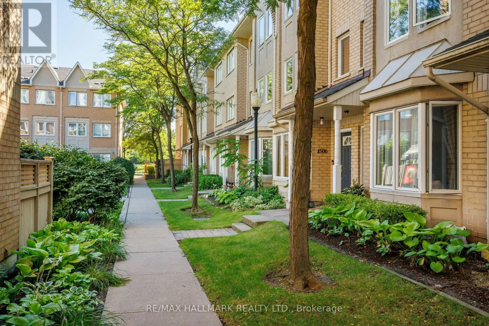 1505 - 28 ROSEBANK DRIVE